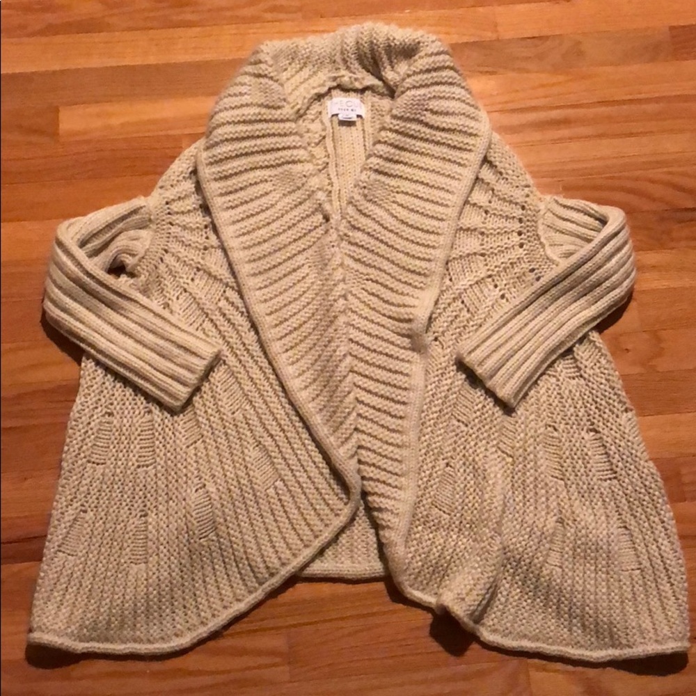 Cable knit cardigan (thick and oversized)